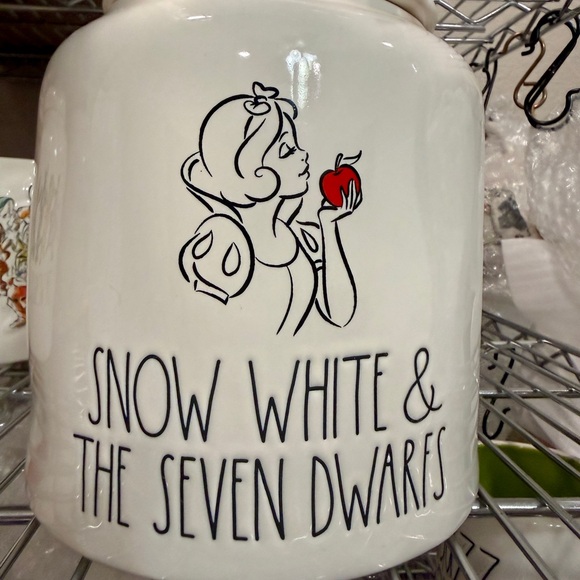 Snow White & The Seven Dwarfs Ceramic Jar Rae Dunn x Disney...